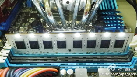 Apacer готовит белоснежную память DDR3 с белой подсветкой