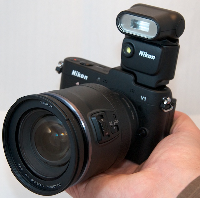 Беззеркальный фотоаппарат Nikon V1