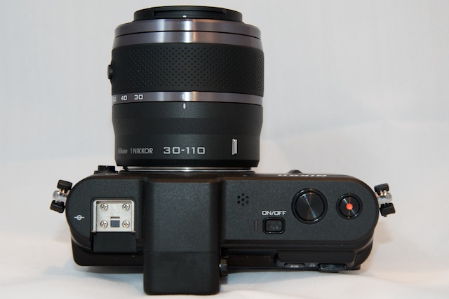  Беззеркальный фотоаппарат Nikon V1 