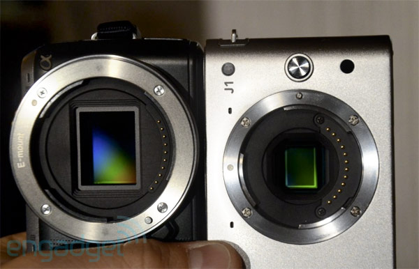 Беззеркальные фотоаппараты Nikon V1 и J1