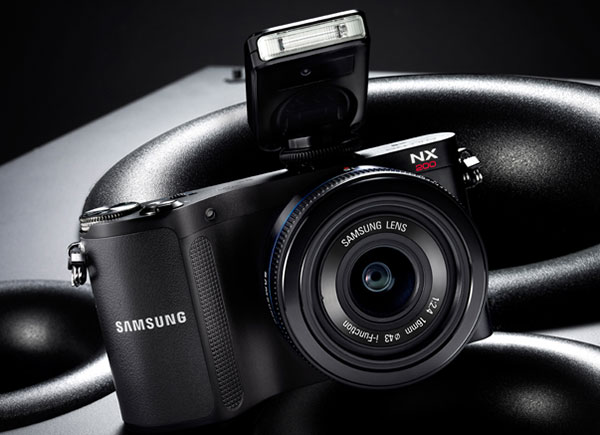 Камера Samsung MultiView 800