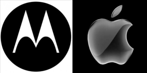 Логотипы Motorola и Apple