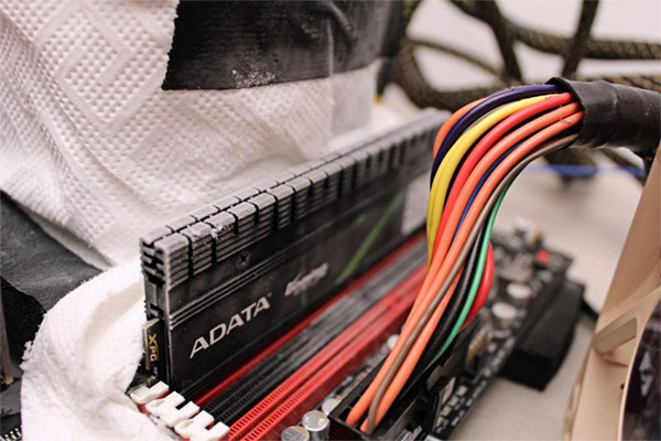  Еще один рекорд за AMD Bulldozer: память DDR3 разогнана до 3311 МГц 