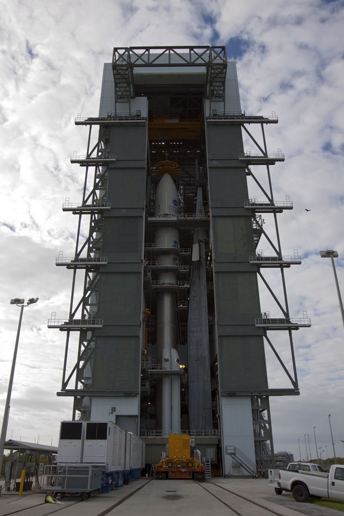 Ракета-носитель Atlas V с марсоходом на борту Ракета-носитель Atlas V с марсоходом на борту