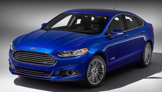 2013 Ford Fusion Bolshoe Obnovlenie Gibridnyh Versij