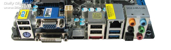  ASRock Z68M-ITX/HT задняя панель 