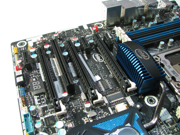  Intel DX79SI слоты 