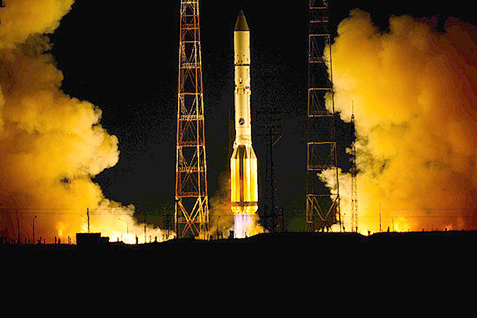  Старт ракеты-носителя "Протон-М" со спутниками на борту 
