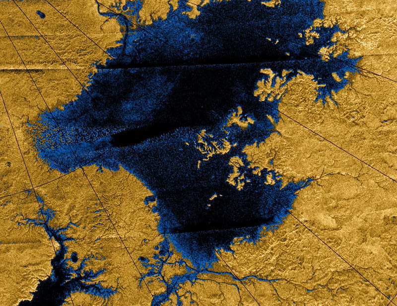 Снимок метановых озер и рек, полученный с борта зонда Кассини