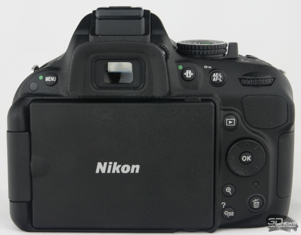  Nikon D5200 — вид сзади 