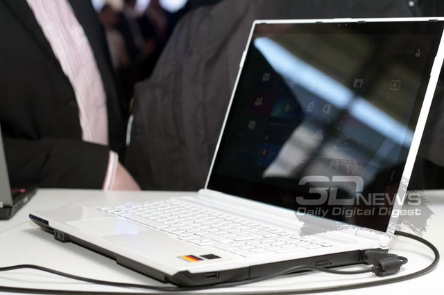Fujitsu Lifebook AH562 Fujitsu Lifebook AH562