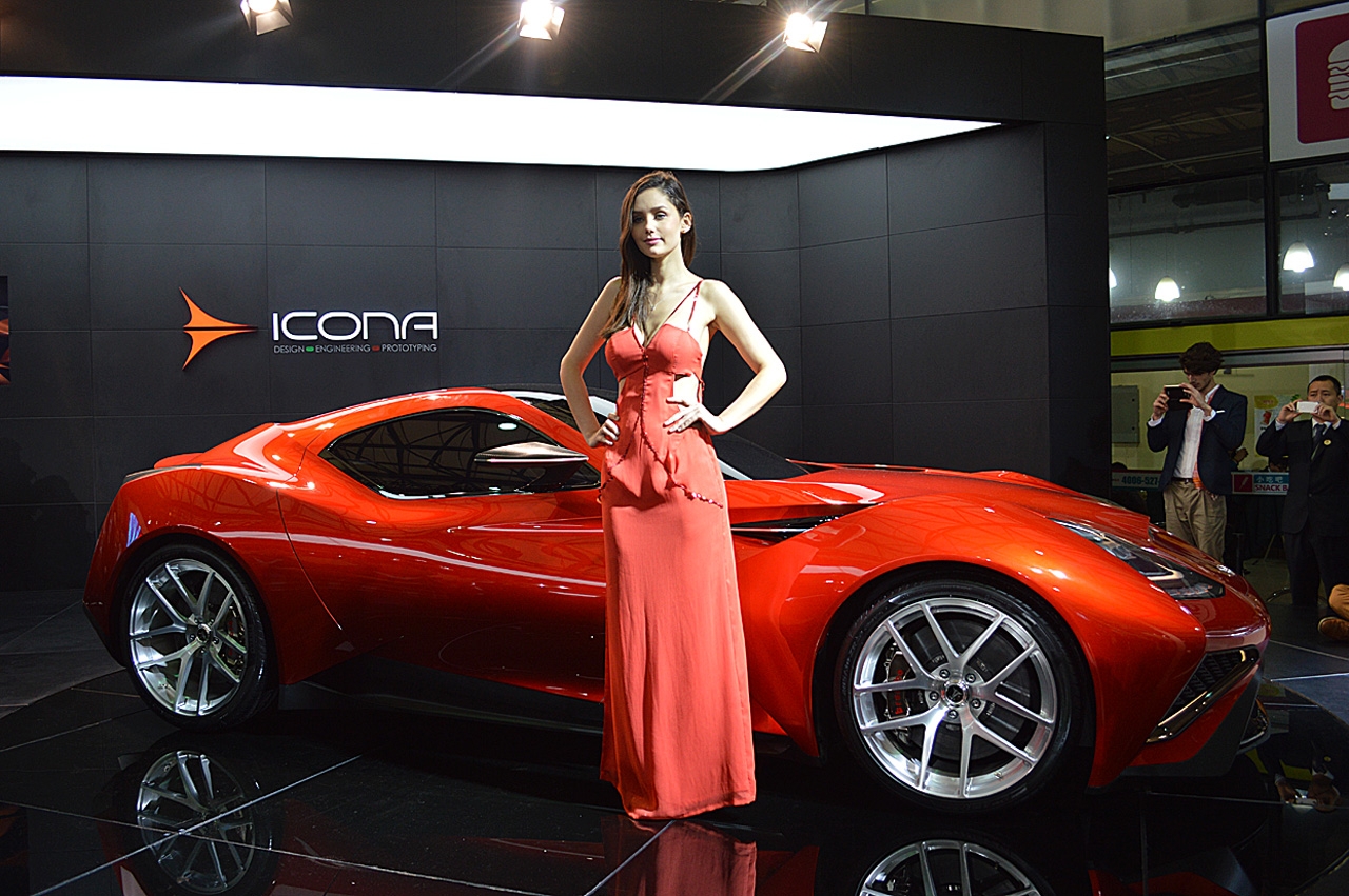 Аскам машина. Icona Vulcano Titanium, суперкар. Автосалон в Шанхае. Девушки автосалона Шанхай. Машина мечты для девушки.