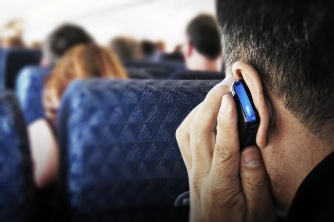 Americans do not want FCC permission to use mobile phones in aircraft
