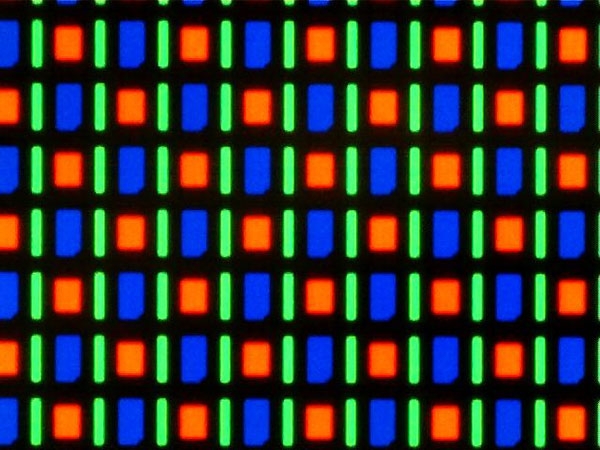 Расположение субпикселей в дисплее Super AMOLED с матрицей PenTile, Википедия
