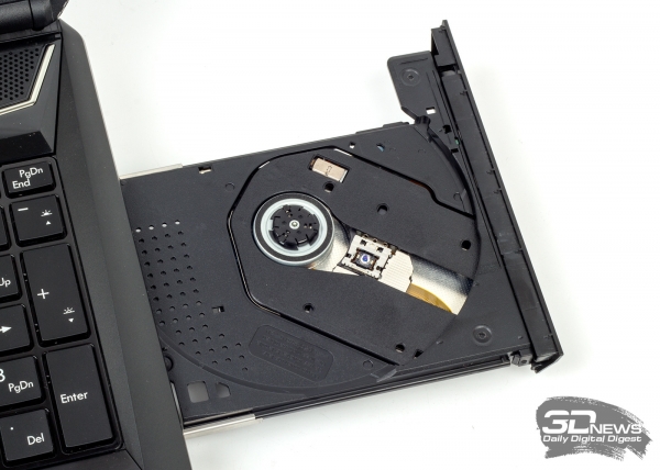  MSI GT60 2PC Dominator: optical disc drive 