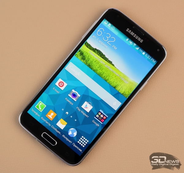  Samsung Galaxy S5 has very bright display 