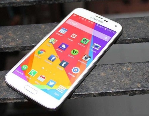  Samsung Galaxy S5 под управлением Android 5 