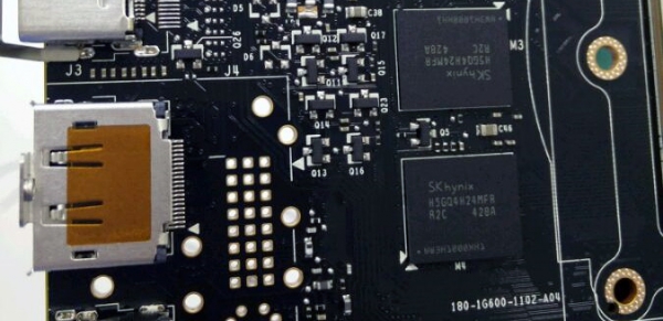 Память SK Hynix GDDR5 на плате NVIDIA GM200