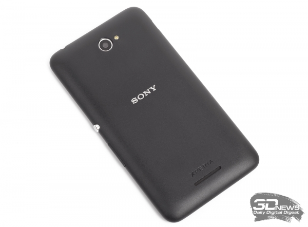  Sony Xperia E4 Dual – задняя панель 