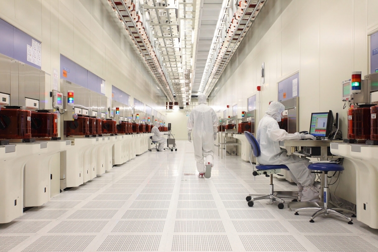 Производство NAND флеш-памяти на фабрике IMFT