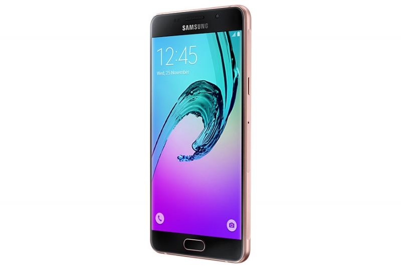  Samsung Galaxy A5 (2016) в розовом цвете – официальное фото; также для новинок будет доступен белый, черный и золотой цвет 