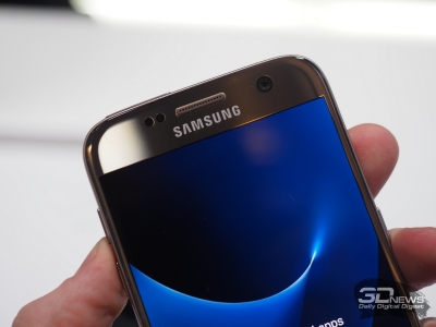  Samsung Galaxy S7 edge 