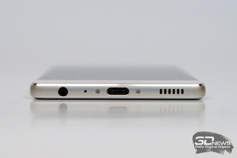  Huawei P9, нижняя грань: миниджек (3,5 мм) для наушников/гарнитуры, разговорный микрофон, порт USB Type-C, динамик 