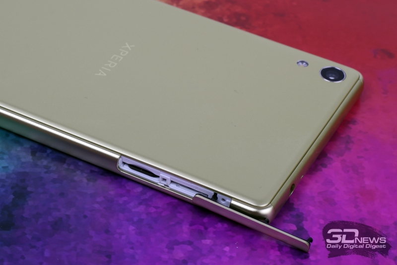  Sony Xperia XA Ultra – разъемы для карточек 