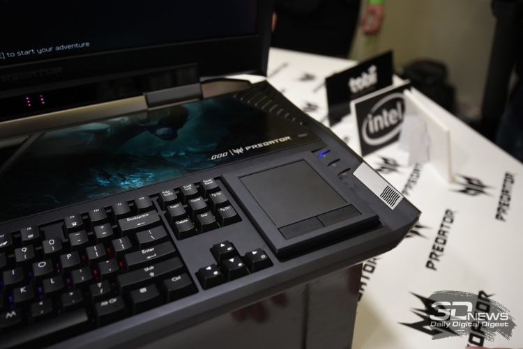  Acer Predator 21 X: Механическая клавиатура и тачпад 