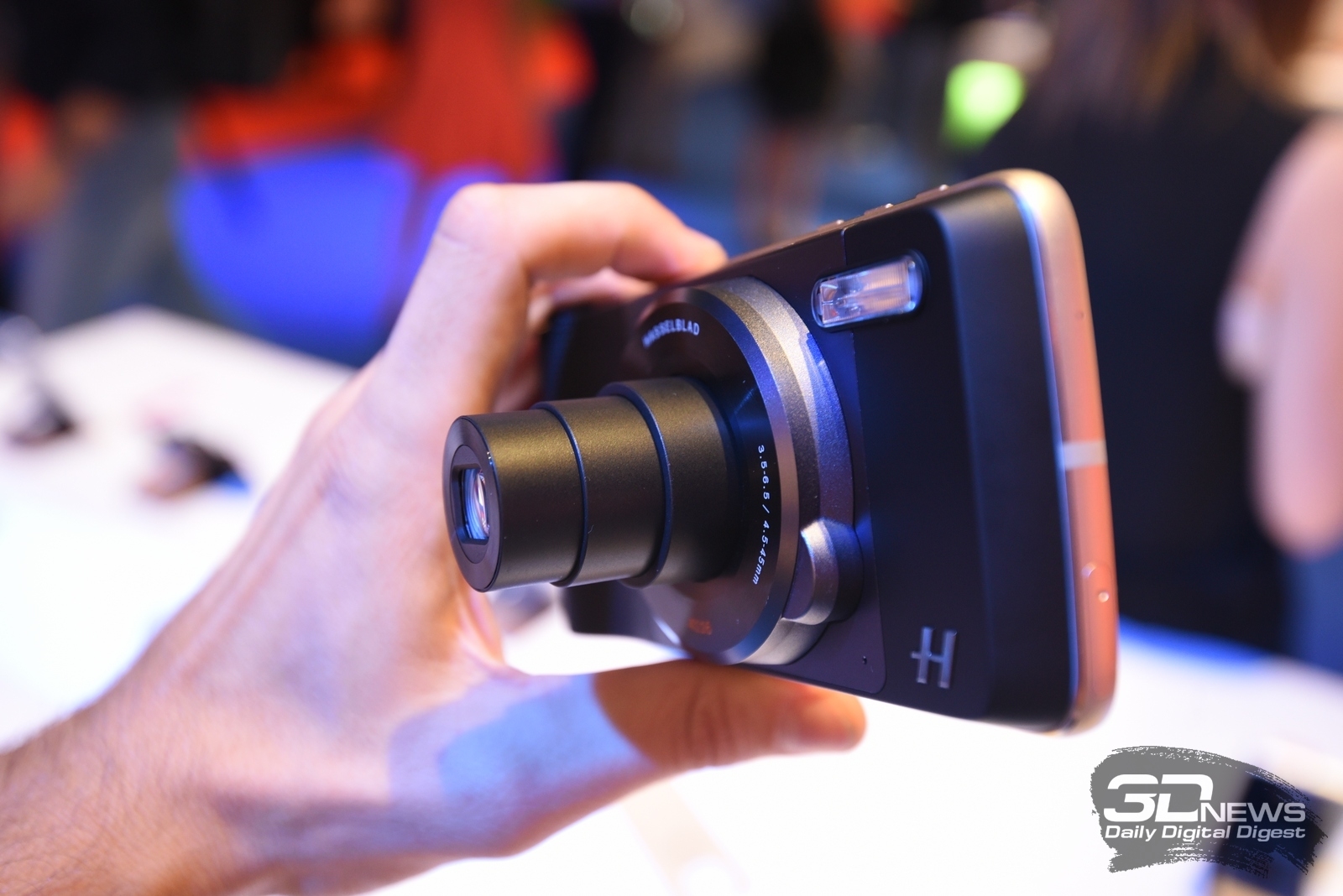Телефон с про камерой. Смартфон с большим оптическим зумом 2023. Samsung Galaxy s22 с зумом. Vivo x90 Pro+ камера.