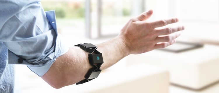 Браслет Thalmic Myo