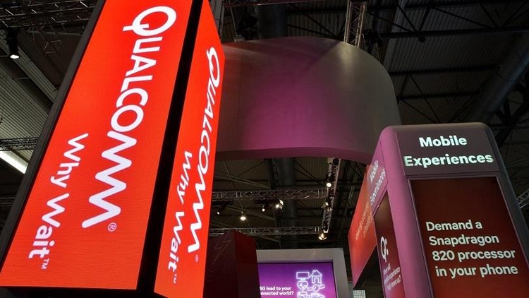 Qualcomm обвиняется в США в неконкурентном поведении: акции компании дешевеют