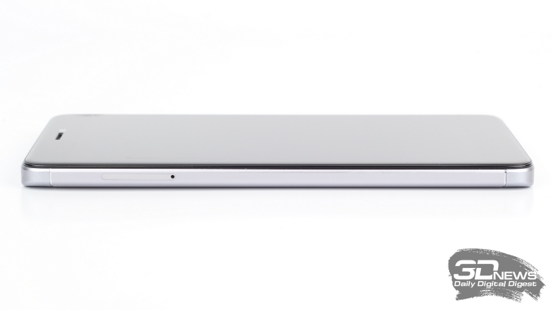 Xiaomi Redmi Note 4X, левая грань: слот для SIM-карт и/или карты памяти