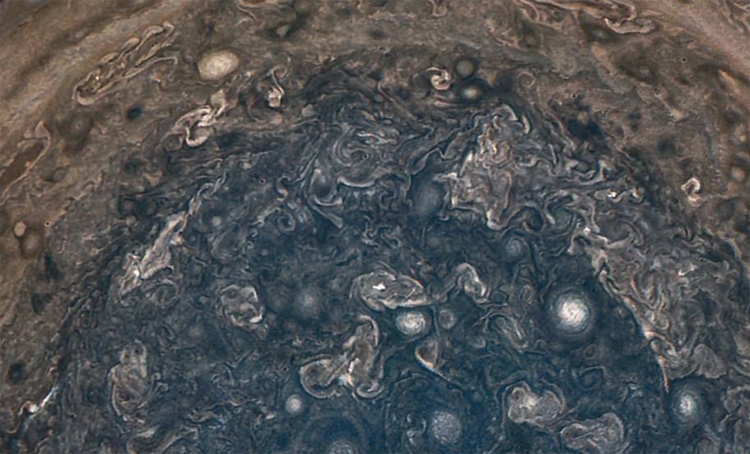 Фото дня: новый взгляд на Юпитер с борта «Юноны» - «Новости сети»