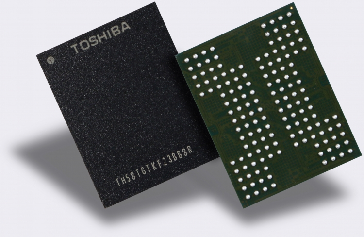  3D QLC NAND флеш-память производства Toshiba 