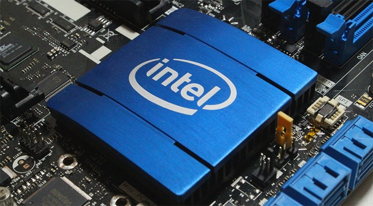 intro - Intel Coffee Lake вместе с чипсетом Z370 выйдут до середины октября