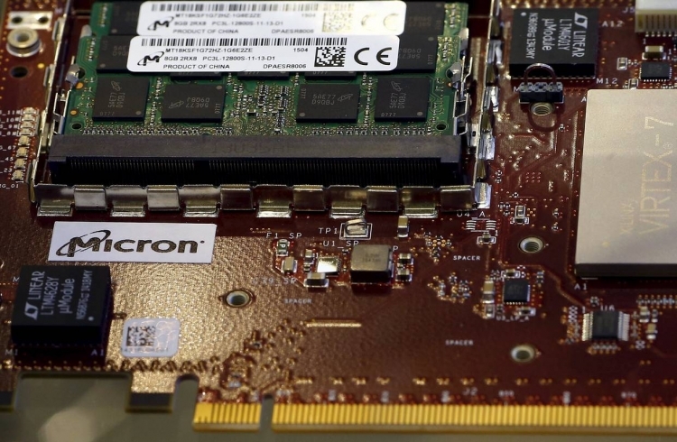  Модули памяти компании Micron 