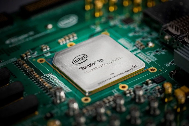Матрица FPGA Intel Stratix 10