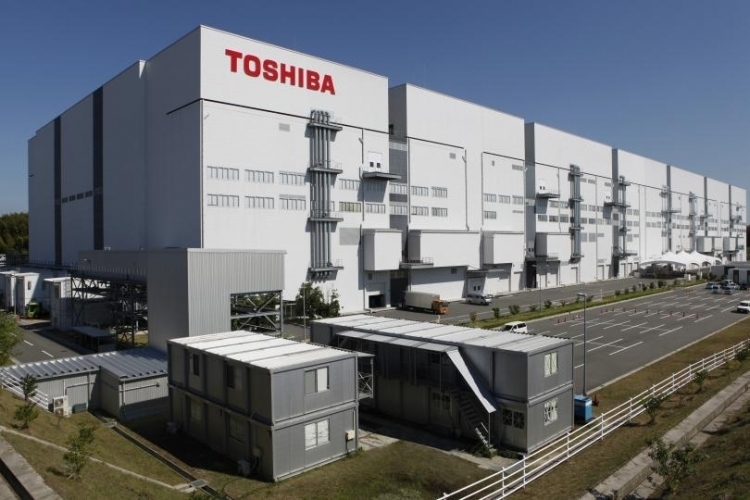 Завод Toshiba Fab 6 в Йоккаити