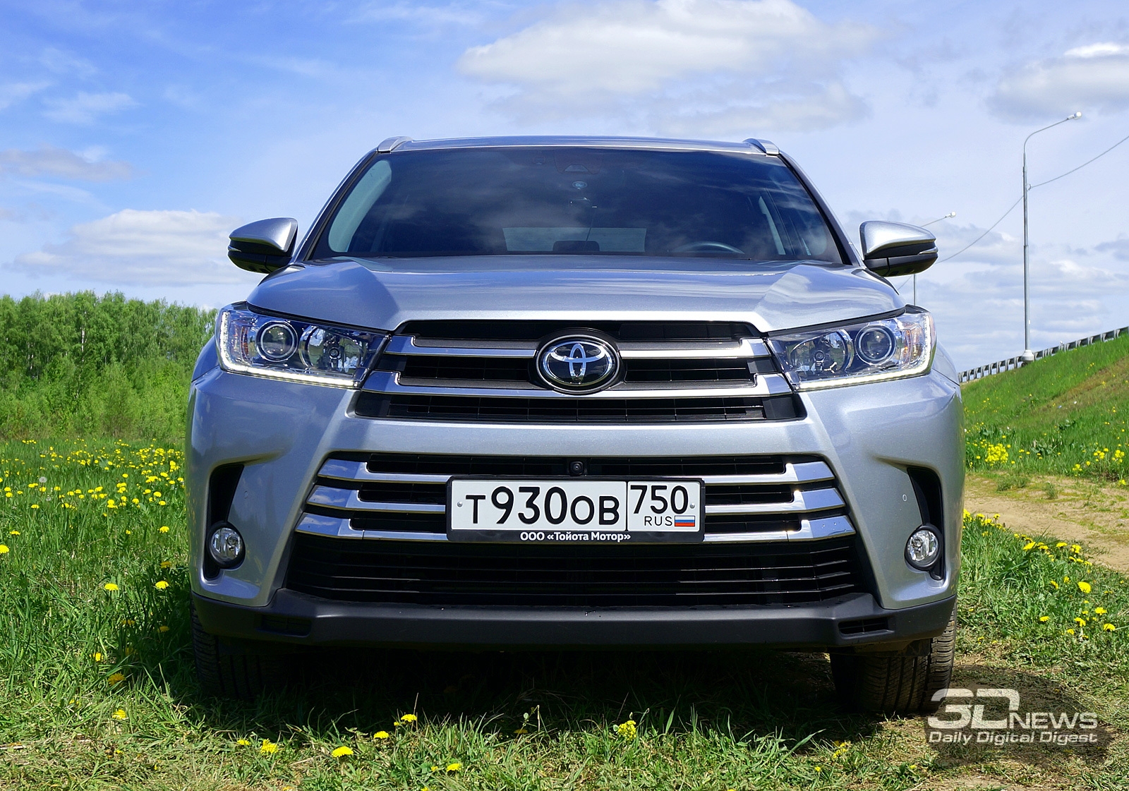 Toyota Highlander: горец в дорогом костюме / Цифровой автомобиль