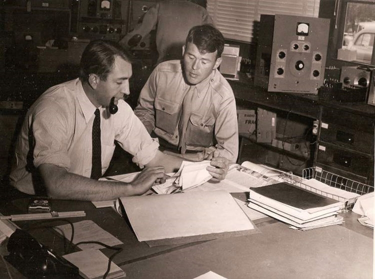  Уильям Хьюлетт (William Hewlett, слева) и Дэвид Паккард (Day Packard) в 1944 году (фото Courtesy) 