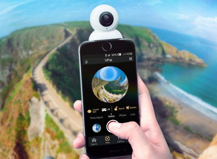 Панорамная камера VRCam X2 рассчитана на работу с iPhone"