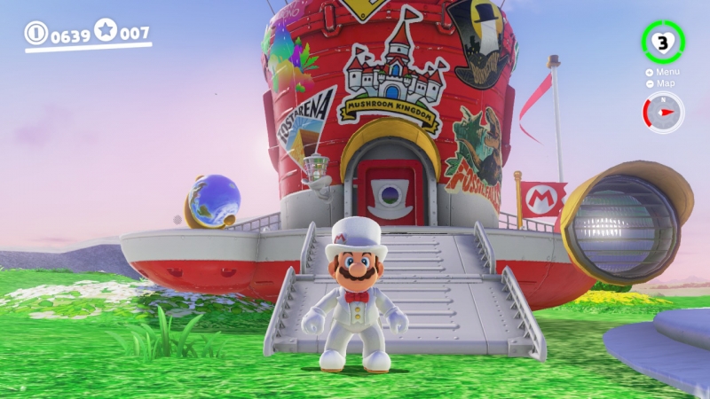  Вместо чемоданчика турист Марио лепит наклейки прямо на свое судно 