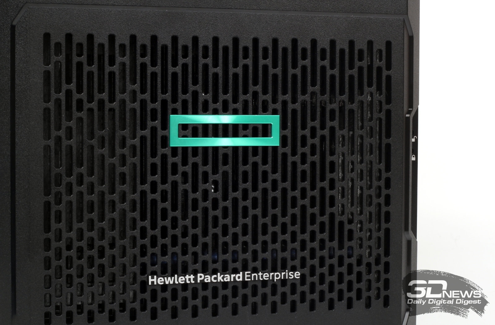 Обзор микросервера HPE ProLiant MicroServer Gen10: enterprise для  начинающих / ServerNews