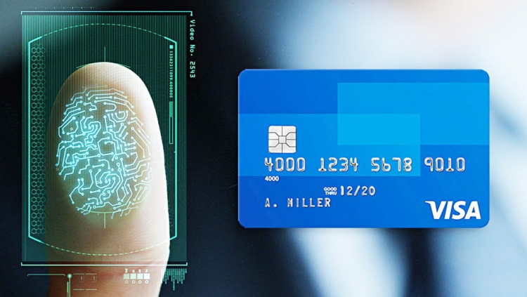 Visa подготовила банковские карты со встроенным дактилоскопическим сканером"