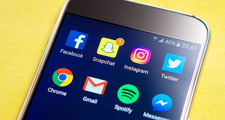 Владельцы сервиса Snapchat терпят убытки