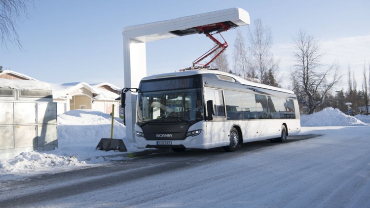 Электробусы Scania начинают перевозить пассажиров"
