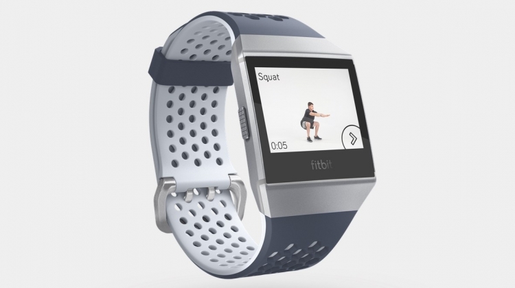 Fitbit представила смарт-часы Ionic: Adidas"