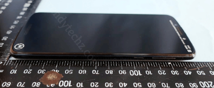 Регулятор раскрыл особенности дизайна смартфона Moto G6 Play"