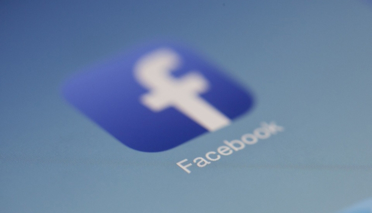 BlackBerry обвиняет Facebook в нарушении патентов на IM-технологии